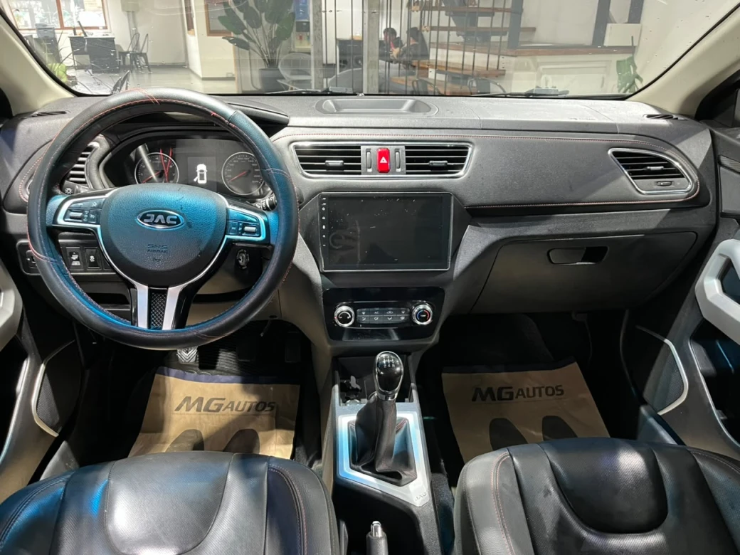 imagen 0 de vehiculo con id 2213